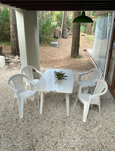 Imagen 11 de 13 de La Retirada - Casa De Diseño En Pleno Bosque De Mar Azul