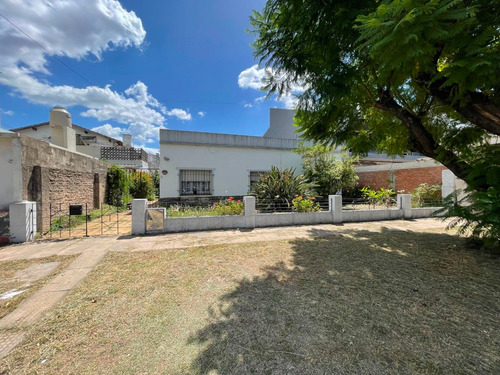 Venta Casa A Refaccionar Lote Castelar Norte Zona Oeste