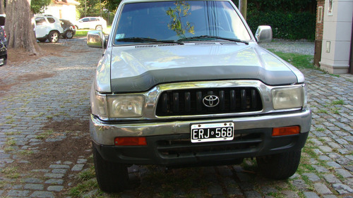 Toyota Hilux SRV 4X4