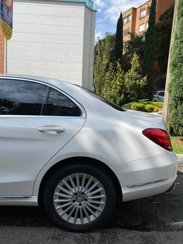 Imagen 4 de 10 de Mercedes-benz Clase C 2015 2.0 Cgi Exclusive