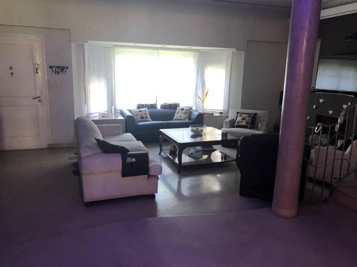 Venta Casa Chalet 6 Ambientes 5 Dormitorios Jardin Piscina Barrio Parque Vicente Lopez Villa Martelli