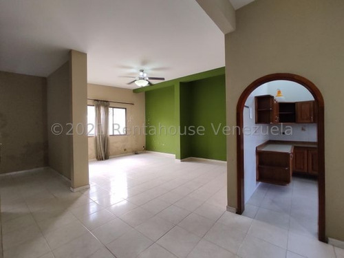 Imagen 4 de 27 de Urbanizacion Barrio Sucre Casa Quinta Maracay, Vp 22-11048 Vanessa Puerta 0412-4625364