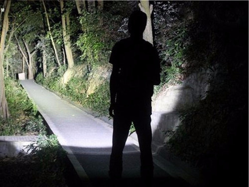 Lanterna Holofote Led 6999000 Lumens Potente +forte Que X900