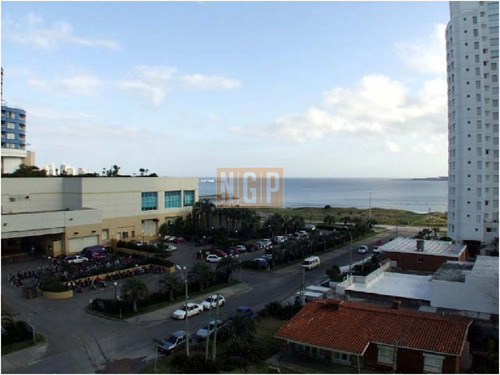 Imagen 13 de 30 de Punta Del Este Piso Alto Con Vista Al Mar!