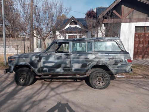 Jeep Wagooner Gladiador 4x4 C/cubos Mágicos,alta Y Baja,