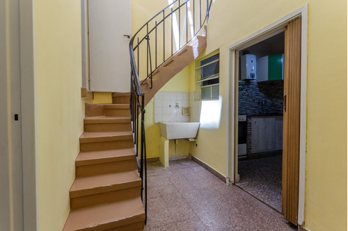Venta-tipo Casa- Ph 3 Amb. C/ Local En Esquina
