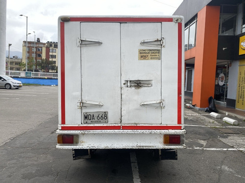 Imagen 4 de 8 de Nissan Tl 720t 1992
