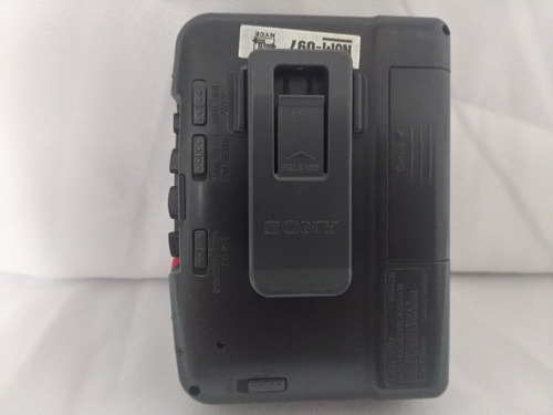 Imagen 3 de 5 de Walkman Sony De Reportero C/bocina Dificil D/conseguir Leer