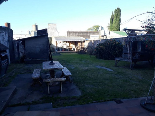 Imagen 11 de 14 de Casa En Venta Cond En Castelar Sur