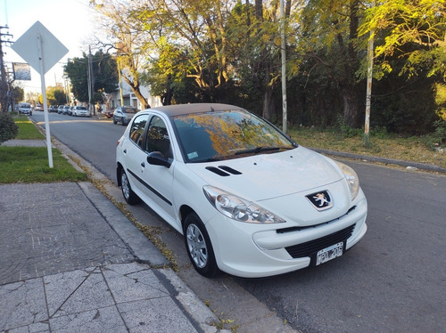Peugeot 207 2013 1.4 Active 75cv