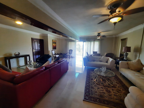 Se Renta Apartamento Amueblado 3 Habitaciones En La Av. Anacaona