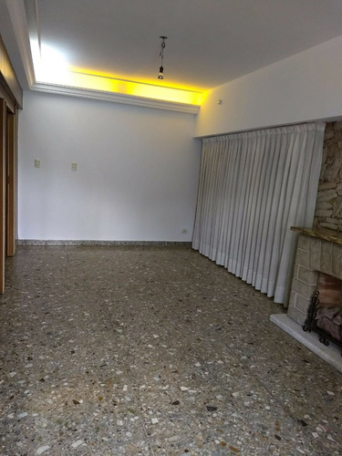 Venta Casa 4 Ambientes Con Parque En San Justo