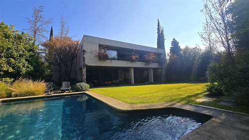 Casa Moderna En Venta En La Dehesa