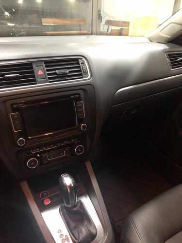 Imagen 10 de 13 de Volkswagen Vento 2012 2.0 Sportline Tsi 200cv Dsg
