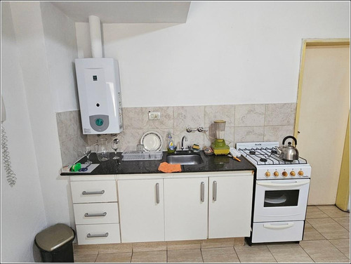 Departamento De Un Dormitorio En Venta - Pje. Tunel - Rosario. Primer Piso De Escalera. Oportunidad