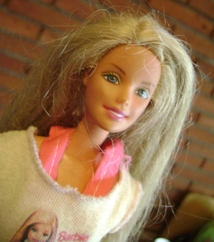 Hermosa Muñeca Barbie