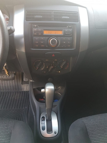 Nissan Livina 1.8 16v Autom.