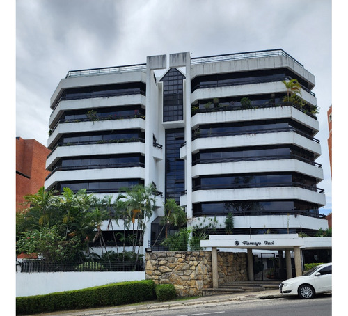 Apartamento Valle Arriba De 285 M2 Excelente Ubicación
