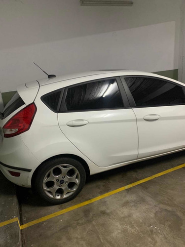 Ford Fiesta Kinetic Titanium Des