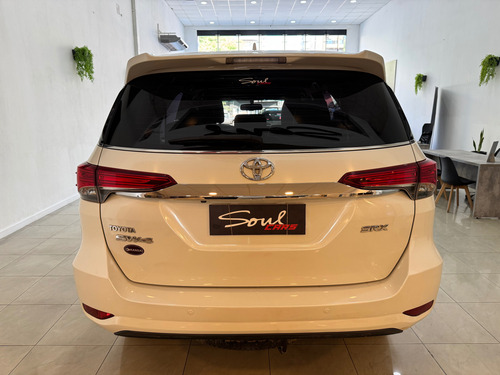 Toyota Hilux Sw4 2.8 Srx 177cv 4x4 7as At