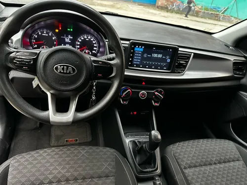 Kia Tonic 1.6 Mt