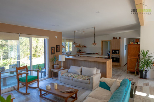 Casa En Arriendo De 4 Dorm. En Puerto Varas