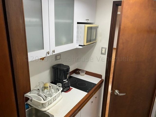Imagen 7 de 15 de Bella Oficina De Lujo En Alquiler- Prados Del Este. Mls #22-13054. Vanessa Sayago. 04125866548
