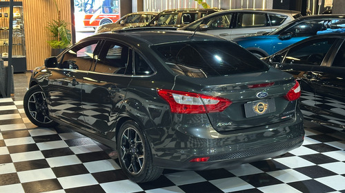 Ford Focus III 2.0 Sedan Titanium At6