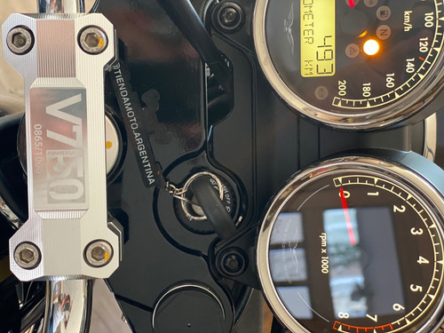 Moto Guzzi V7 Aniversario