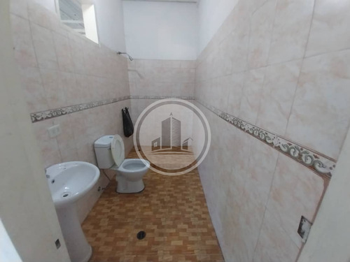 En Venta Hermosa Y Amplia Casa Ubicada En Barrio Lourdes Maracay 03js