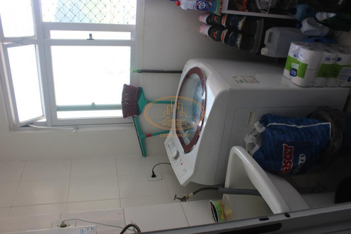Apartamento Com 3 Dormitório(s) Localizado(a) No Bairro Areia Branca Em Santos / Santos - 6884