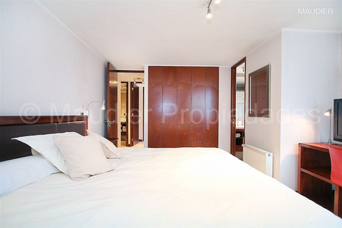 Departamento En Arriendo De 2 Dorm. En Las Condes