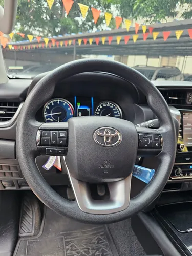 Toyota Fortuner 2.7l Mid