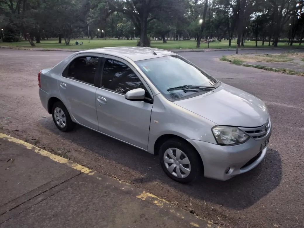 Toyota Etios 1.5 Sedan Xs