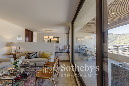Casa En Venta De 3 Dorm. En Lo Barnechea