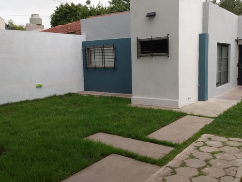 Casa En Venta - 3 Dormitorios 3 Baños - 600mts2 - Manuel B. Gonnet, La Plata