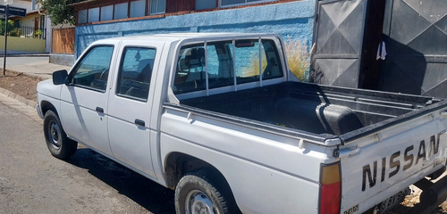 Nissan D21 D/C Std 4X2