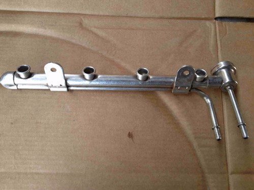 Imagen 7 de 7 de Flauta Riel Inyectores Mpfi Chevrolet Chevy 1.6l Original