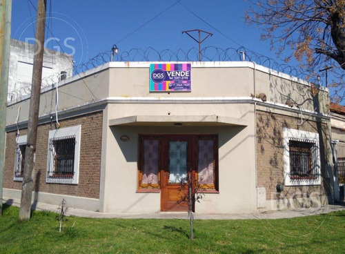 Imagen 1 de 9 de ¡oportunidad! Hermosa Casa En Banfield Este