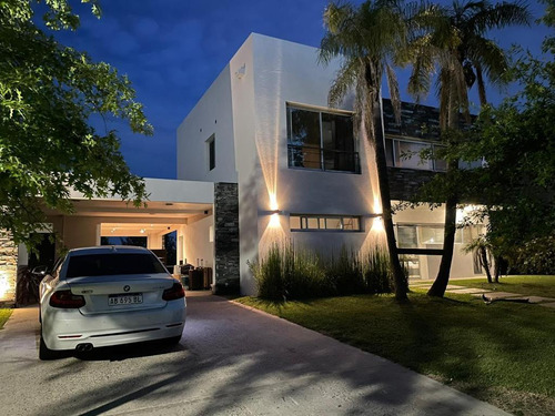 Casa En La Alameda, Al Lago, Nordelta, Tigre, Con Muebles.