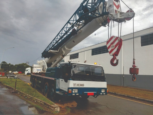 Imagem 2 de 10 de Guindaste Rodoviário Xcmg Cap 60 Ton 2008 - 2616