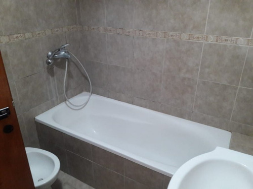 Imagen 7 de 7 de Venta- Depto, En Complejo En Luis Guillon