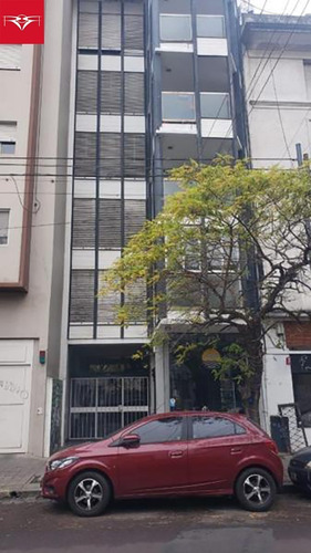 Venta De Departamento 2 Dormitorios En La Plata (45 Y 5)