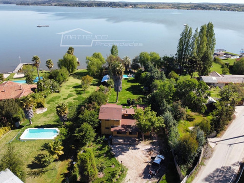 Linda Casa A Orilla De Lago