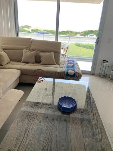 Imagen 4 de 19 de Hermoso Apartamento Frente Al Mar! - Punta Del Este Brava