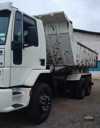 Cargo 2422 E 3-eixos Caçamba