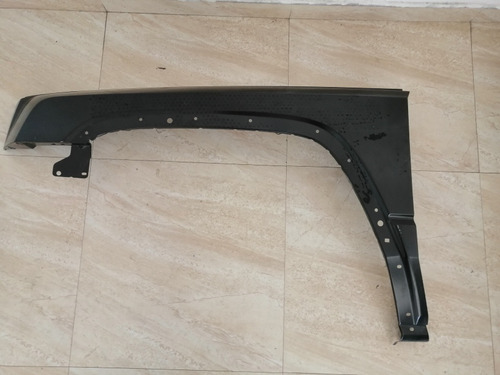 Guardafango Izquierdo Original De Jeep Commander 