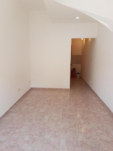 Imagen 1 de 5 de Departamento Monoambiente En Planta Baja - Castelar Centro