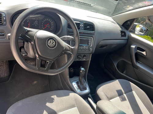 Volkswagen Vento 1.6 Confortline At