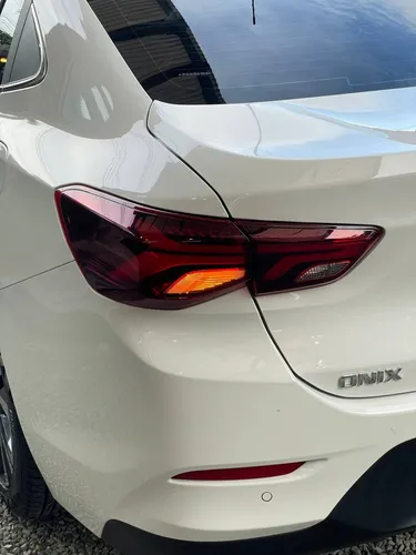 Chevrolet Onix 1.0T Premier Sedan At